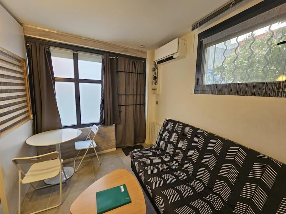 Studio Tout Equipe Et Chaleureux En Rez De Chaussee, Parfait Pour Explorer Montpellier Exterior photo
